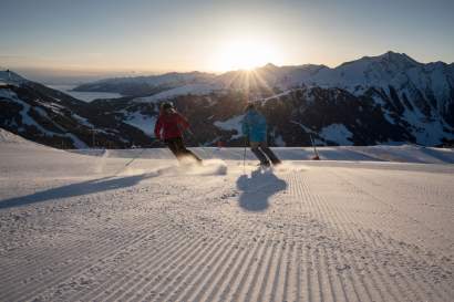 zillertal_arena_skifahren_sonnenaufgang_shootandstyle.jpg